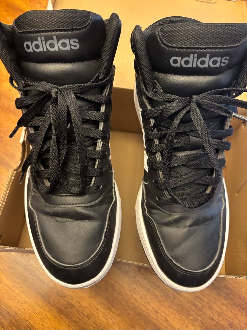 Men’s Adidas high tops - Picture 6 of 9